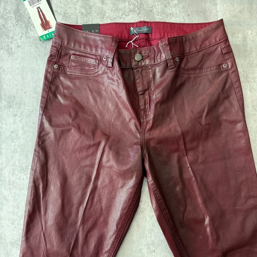 Level 99 Women's 11/12 Liza Lux Red Wax Coated Mid Rise Skinny Jeans Chic NWT - Picture 2 of 5